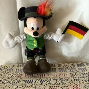 Disneyland German Micky Mouse w/flag of Germany 9” Stuffed toy GUC